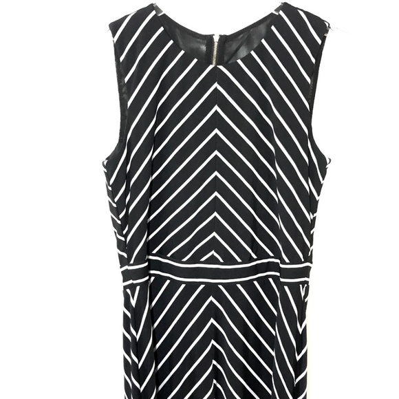 Just Taylor Maxi Dress Sleeveless Striped Black 8 - Picture 2 of 4